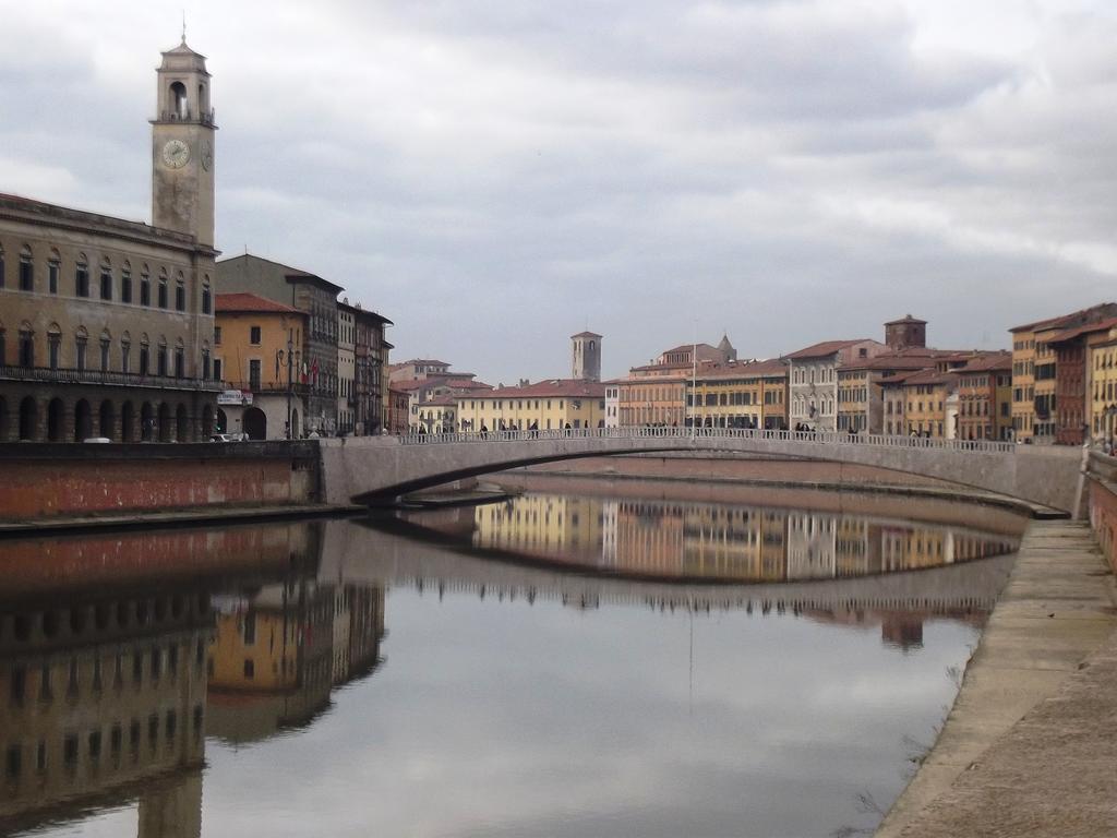 Pisa Apartment Bagian luar foto
